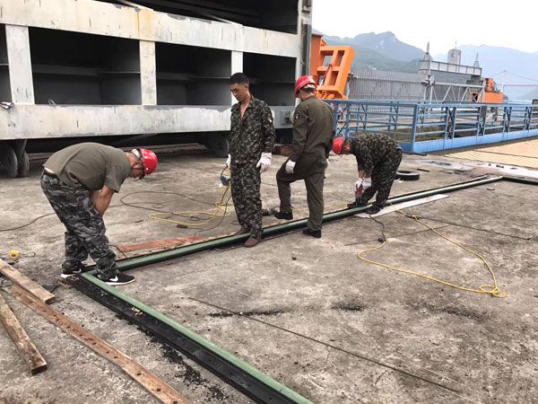 閘門水封更換、改造施工