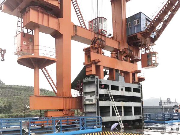 閘門水封更換、改造施工